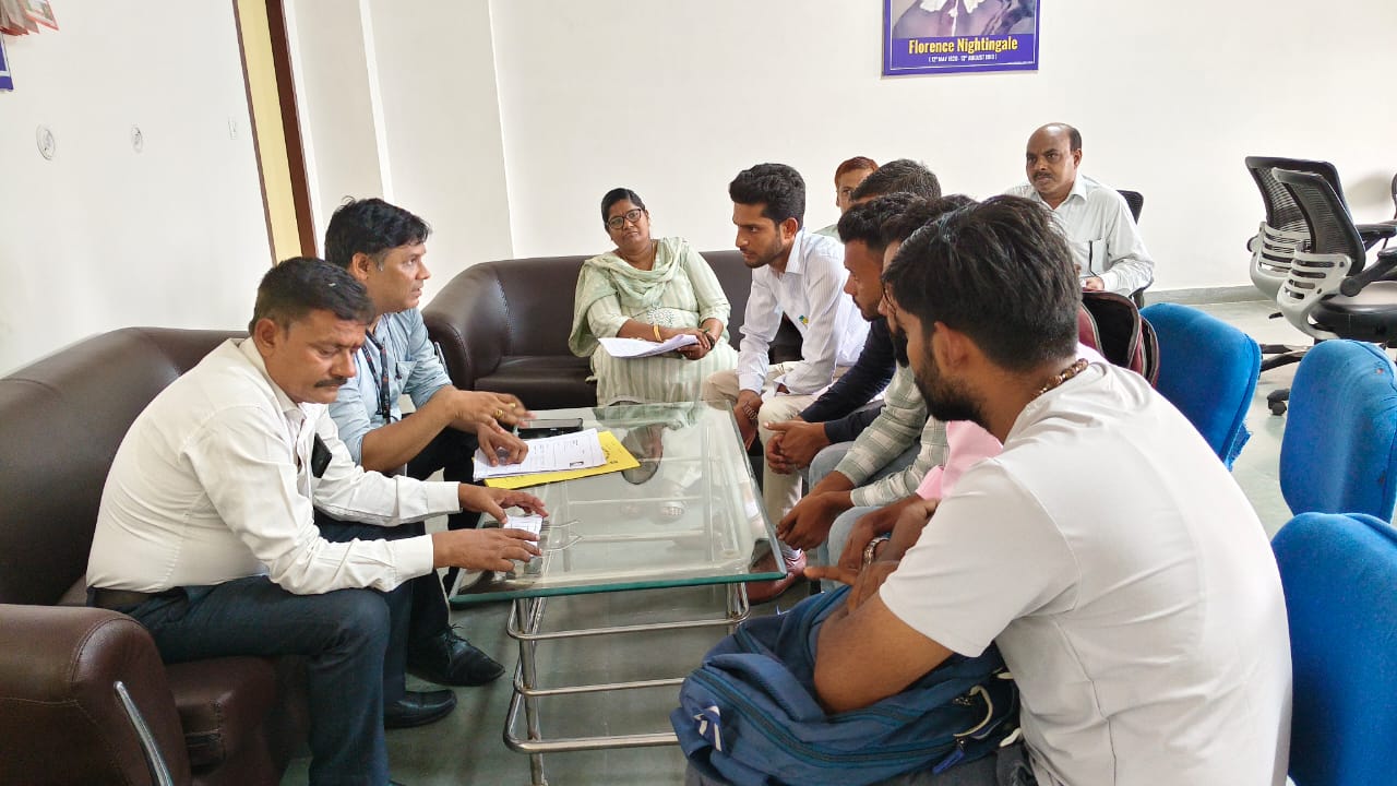 *भगवन्त ग्रुप ऑफ इंस्टीट्यूशन्स में कैरियर कॉउंसलिंग और जॉब फेयर का आयोजन, 15 से अधिक कंपनियों ने छात्रों का लिया साक्षात्कार।*